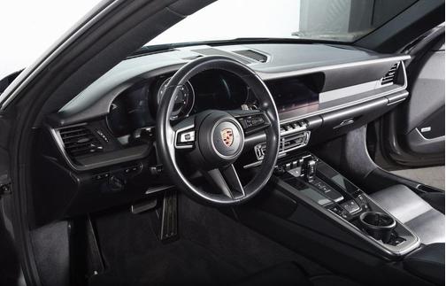 2020 Porsche 911 Carrera