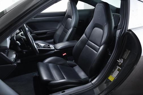 2020 Porsche 911 Carrera