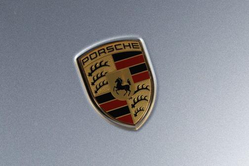 Dolomite Silver Metallic 2023 Porsche Macan Macan
