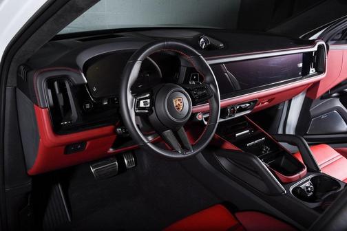 2024 Porsche Cayenne Turbo GT