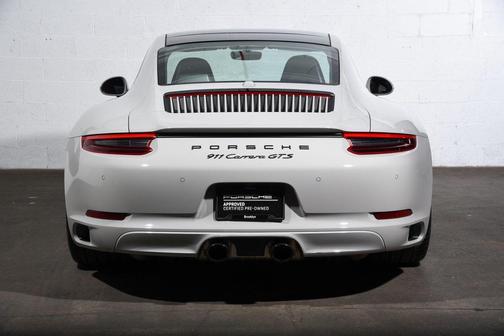 2019 Porsche 911 Carrera GTS