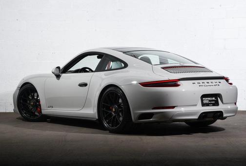 2019 Porsche 911 Carrera GTS