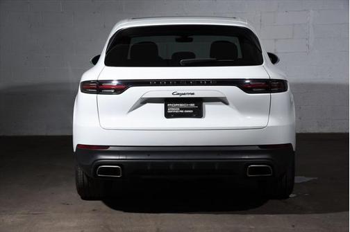 2022 Porsche Cayenne Base
