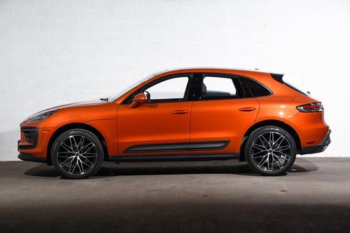 2025 Porsche Macan Base
