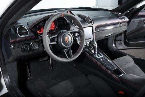2022 Porsche 718 Cayman GT4