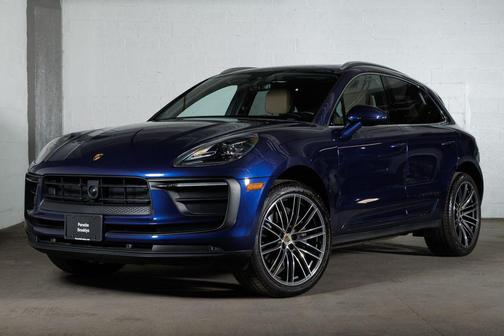 Gentian Blue Metallic 2024 Porsche Macan Macan