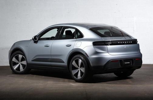 2025 Porsche Macan 