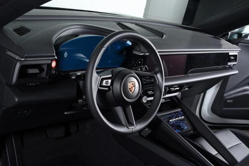 2025 Porsche Macan 4