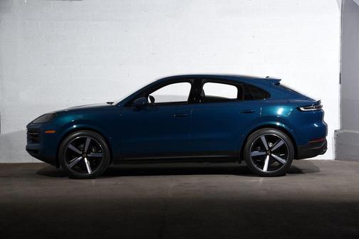 2024 Porsche Cayenne Base