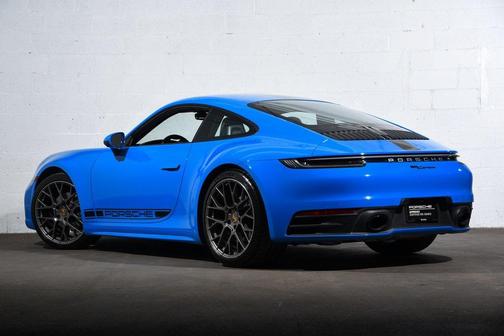 2024 Porsche 911 Carrera