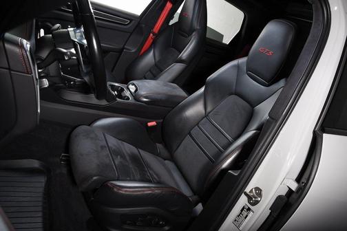 2022 Porsche Cayenne GTS