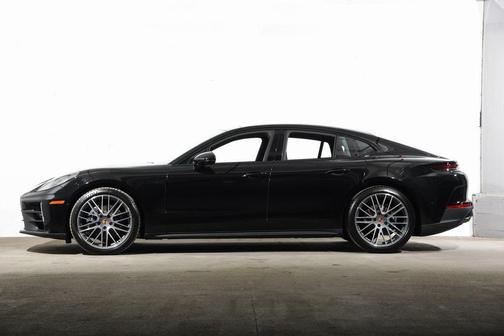 2026 Porsche Panamera 