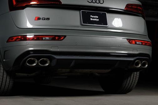 Chronos Gray Metallic 2023 Audi SQ5 3.0T Premium Plus