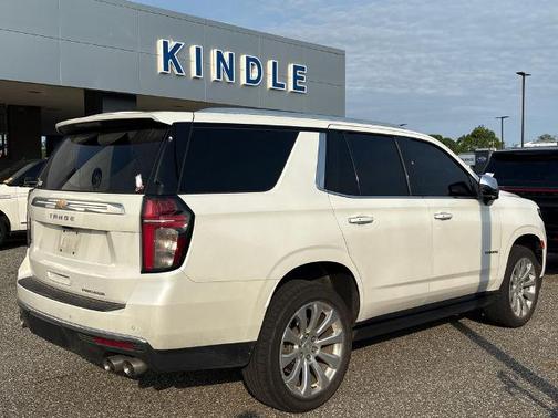 Iridescent Pearl Tricoat 2023 Chevrolet Tahoe PREMIER