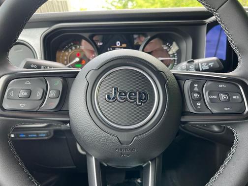 2025 Jeep Wrangler 4xe Sport