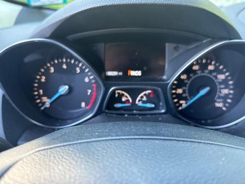 OXFORD WHITE 2019 Ford Escape SEL