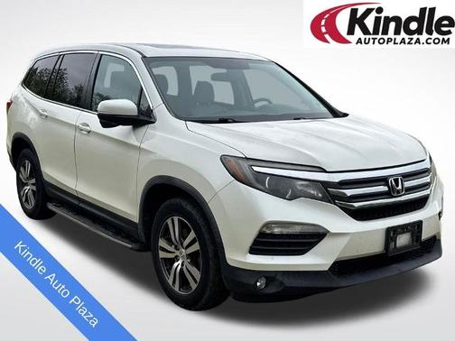 White 2018 Honda Pilot EX-L