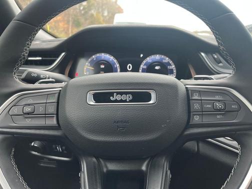 2025 Jeep Grand Cherokee Laredo X