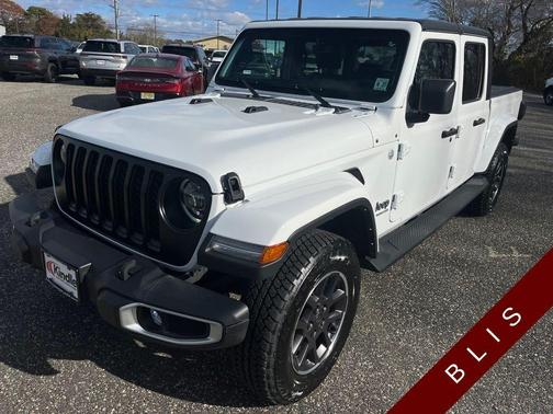 2022 Jeep Gladiator Overland