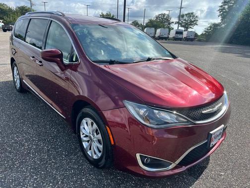 2018 Chrysler Pacifica Touring-L