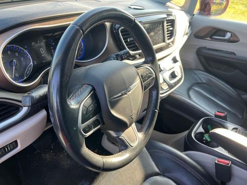2018 Chrysler Pacifica Touring-L