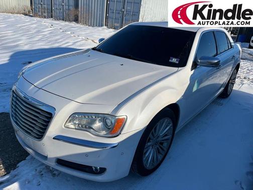 2011 Chrysler 300C Base