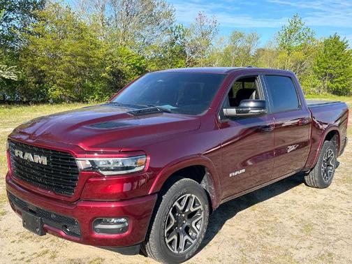 Delmonico Red Pearlcoat 2025 RAM 1500 LARAMIE