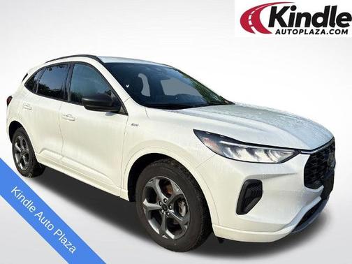 STAR WHITE METALLIC TRI-COA 2023 Ford Escape ST-LINE