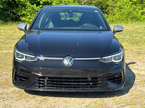 Deep Black Pearl Effect 2023 Volkswagen Golf R 2.0T