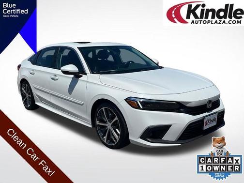 White 2024 Honda Civic TOURING