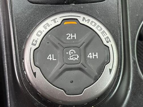 CYBER ORANGE MET TRI-COAT 2022 Ford Bronco OUTER BANKS