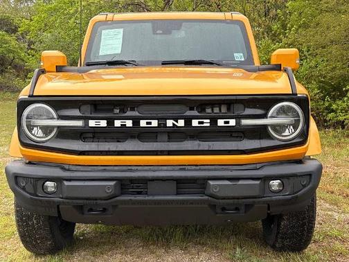 CYBER ORANGE MET TRI-COAT 2022 Ford Bronco OUTER BANKS