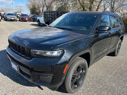 2025 Jeep Grand Cherokee L Laredo