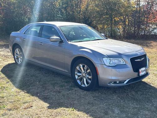 2016 Chrysler 300 Limited