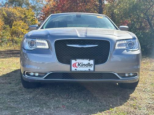 2016 Chrysler 300 Limited