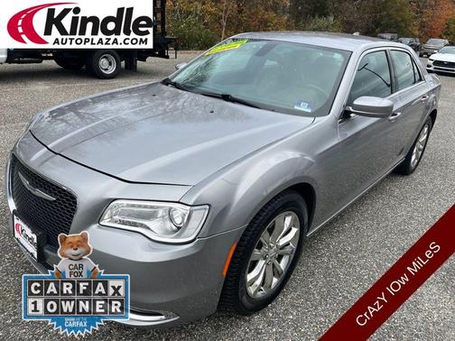 2016 Chrysler 300 Limited