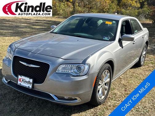2016 Chrysler 300 Limited