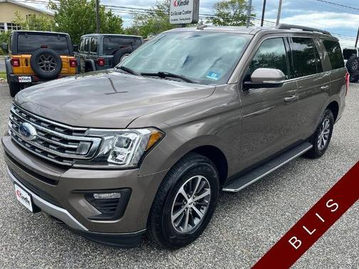 STONE GRAY METALLIC 2018 Ford Expedition XLT