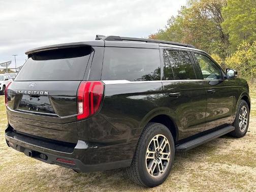 AGATE BLACK METALLIC 2025 Ford Expedition ACTIVE