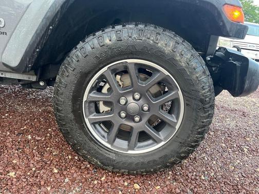 2021 Jeep Gladiator Overland