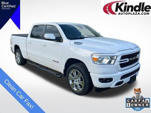 Bright White Clearcoat 2022 RAM 1500 BIG HORN/LONE STAR