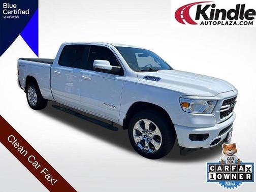 Bright White Clearcoat 2022 RAM 1500 BIG HORN/LONE STAR
