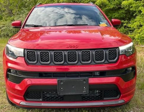 Redline Pearlcoat 2023 Jeep Compass LIMITED
