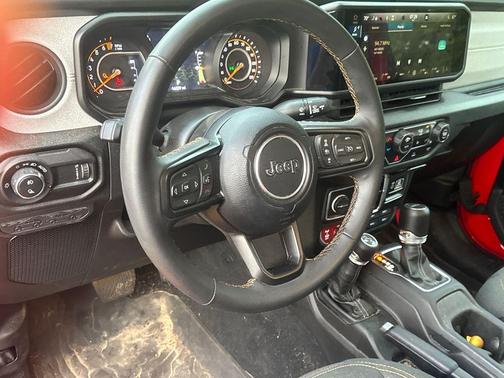 2024 Jeep Gladiator Sport