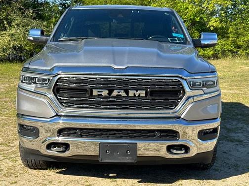 Billet Silver Metallic Clearcoat 2022 RAM 1500 LIMITED