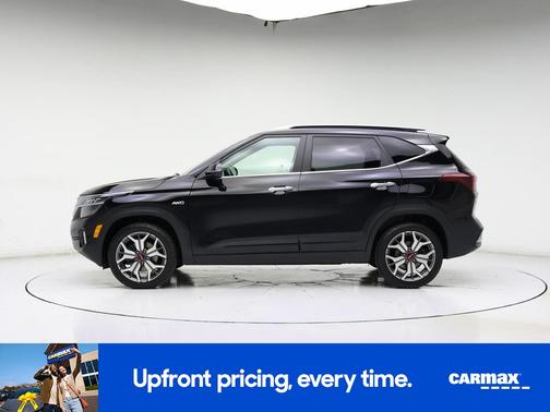 Black 2023 Kia Seltos SX