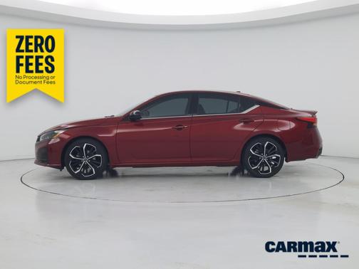 Red 2023 Nissan Altima SR