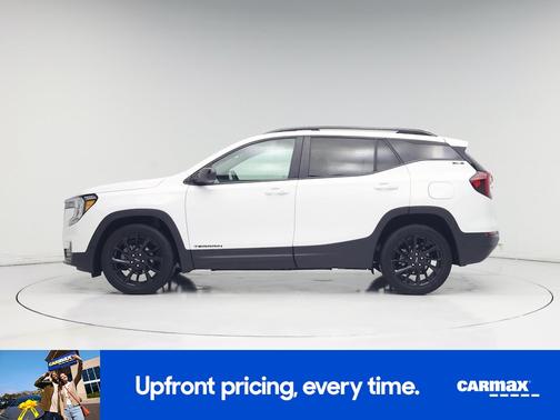 White 2023 GMC Terrain SLE