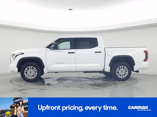 White 2022 Toyota Tundra SR5
