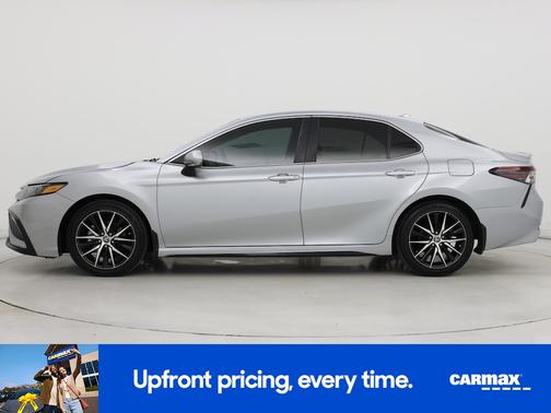 Silver 2024 Toyota Camry SE
